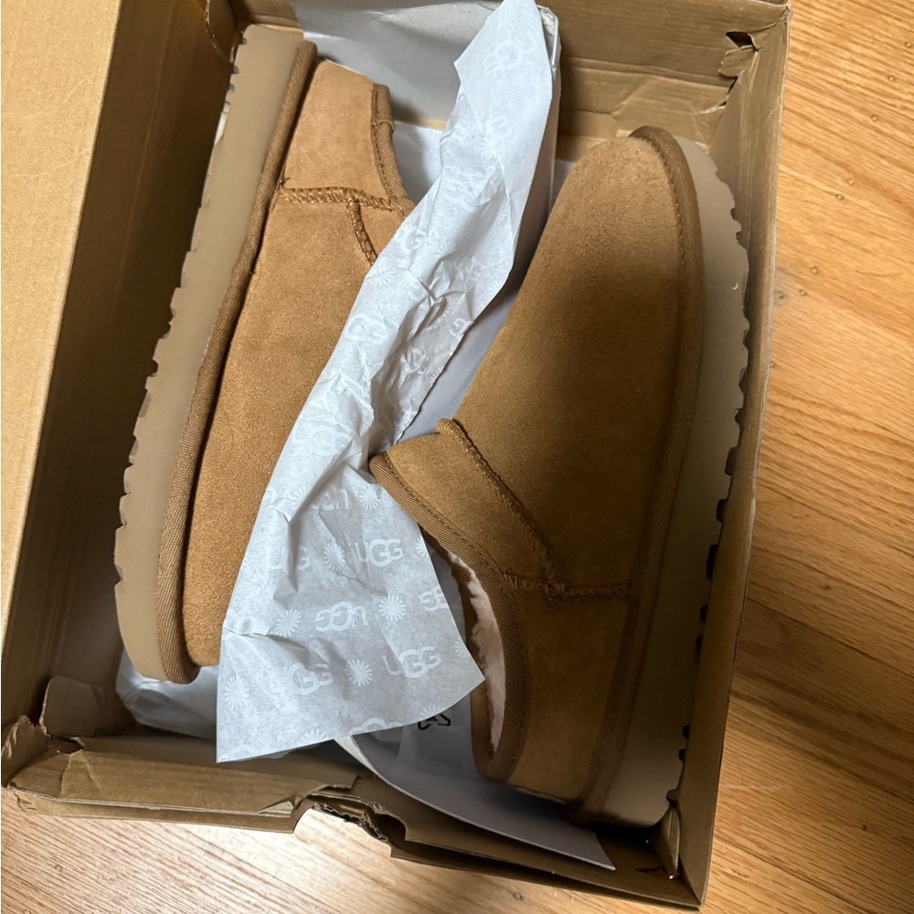 UGG Women’s Chestnut Classic Slipper